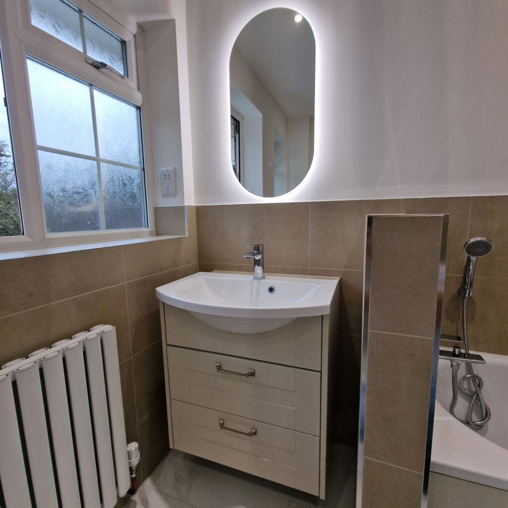 east-and-gray-bathroom-installation-raymer-close-018