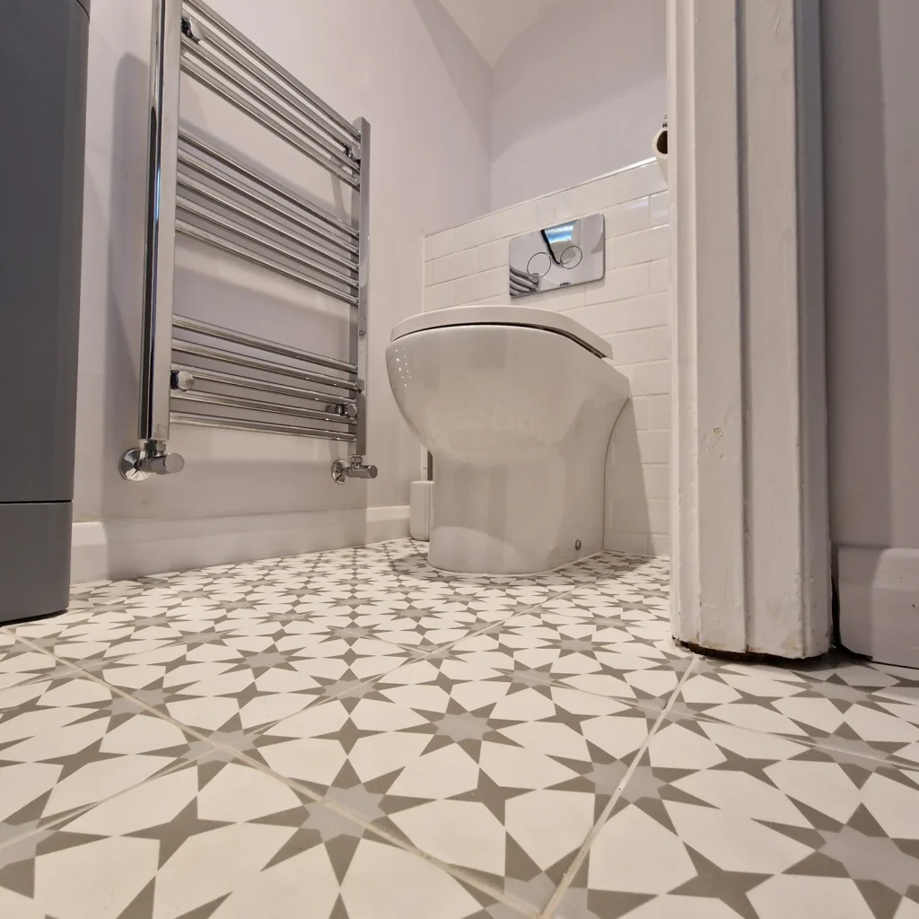 10 greenway - cloakroom-3